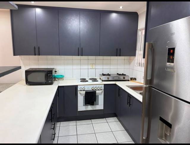 3 BEDROOM APARTMENT FOR SALE IN ELDORAIGNE